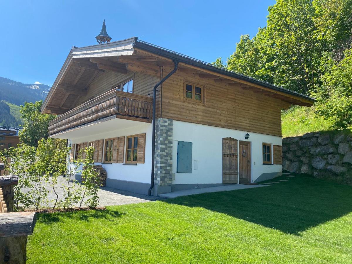 Ski-In & Ski-Out Out Chalet Maria With Amazing Mountain View Maria Alm am Steinernen Meer Buitenkant foto